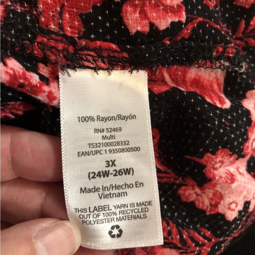 Terra & Sky Black 3/4 Sleeve Dress, Pink & Red Flowers - Womens 3X, Bust 28” - Picture 4 of 4